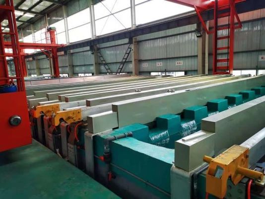 Prezzo buono Linea di produzione chiavi in mano per anodizzazione da 1.800 tonnellate/mese per componenti automobilistici con anodizzazione di tipo II e III e automazione controllata da PLC In linea
