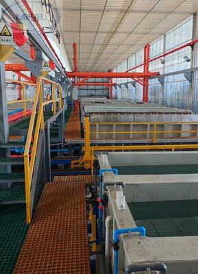 Prezzo buono Linea di anodizzazione in alluminio di capacità 150 T/M con spessore della pellicola 8-12 μm e lunghezza massima del profilo 6500 mm in linea