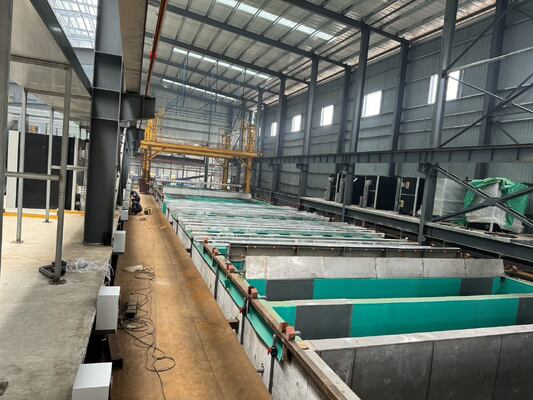 Prezzo buono Linea di produzione manuale di anodizzazione da 1000 T/mese con lunghezza massima del profilo di 6500 mm e spessore del film di 8-12 µm in linea