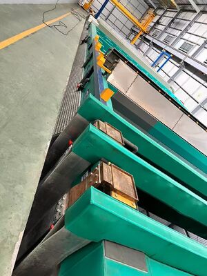 Prezzo buono Linea di anodizzazione orizzontale da 750T/M con lunghezza massima del profilo di 6500 mm e spessore del film di 10-12 µm in linea