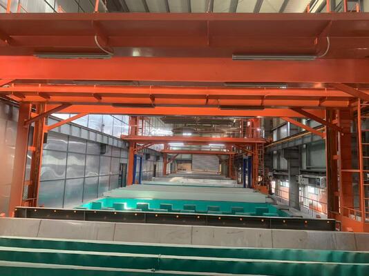 Prezzo buono 500 tonnellate/mese Linea di produzione di anodizzazione completamente automatica con spessore di pellicola da 5 a 25 μm per profili in alluminio In linea