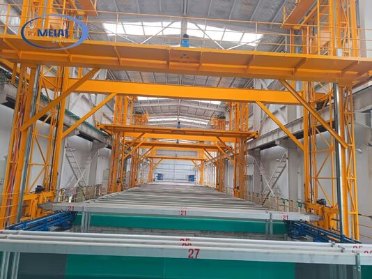 Prezzo buono Linea di anodizzazione in alluminio a forma di U da 2000 tonnellate/mese per profili di porte, finestre e facciate continue architettoniche di fascia alta In linea