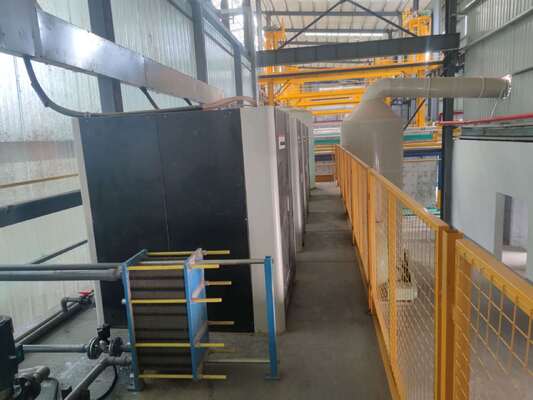 Prezzo buono Serbatoio di trattamento anodizzante anti-corrosione in PP 8000x1200x1500mm Cornice in acciaio rinforzato Processo di elettroliti di acido solforico/TECNOLOGIA MEI-AL in linea