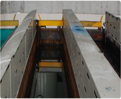 Prezzo buono Sistema di ventilazione a corrente discendente resistente alla corrosione con cappucce d'aria personalizzabili per il trattamento degli scarichi di nebbia acida a risparmio energetico In linea